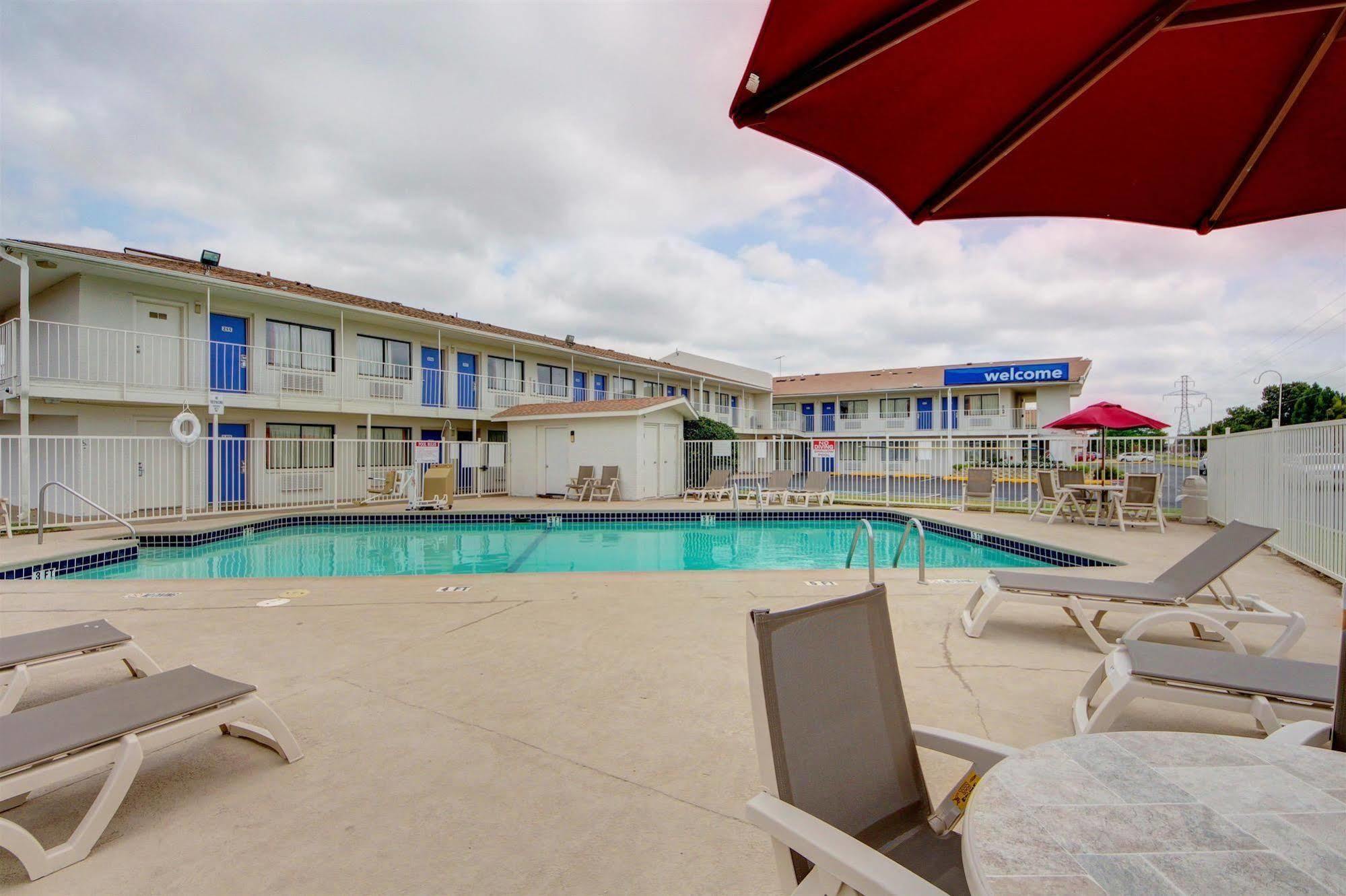 Motel 6 - Oklahoma City Airport المظهر الخارجي الصورة